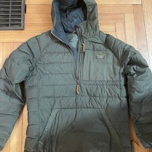 LL Bean Classic Mountain Pullover Men’s Medium